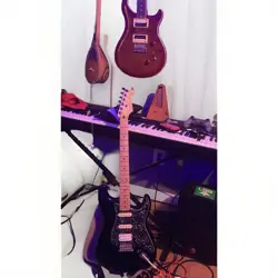 2005 FENDER STRATOCASTER HSS LOCKING TUNERS