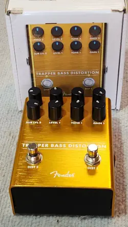 FENDER TRAPPER BASS DISTORTION PEDAL EFFECTS