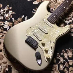FENDER AM STD ST/R