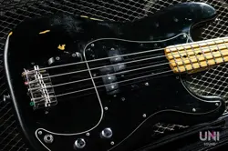 FENDER PRECISION BASS / 1978 (1978)