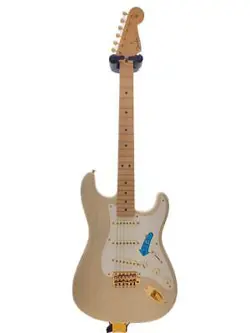 ST/2005/STW/ELECTRIC GUITAR/STRAT