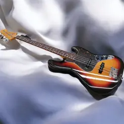 FENDER JAPAN CLASSIC 60S JAZZ BASS 3TS, BASSWOOD BODY, MAPLE NECK, USED