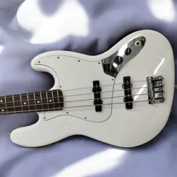 FENDER PLAYER JAZZ BASS POLAR WHITE ELECTRIC, ORIGINAL PICKUP, SOFT CASE INCLUD