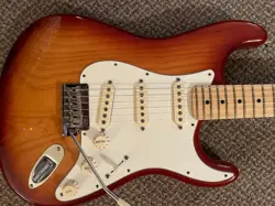 2014 FENDER AMERICAN STANDARD STRATOCASTER GUITAR