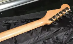 1988-1989 FENDER STRATOCASTER