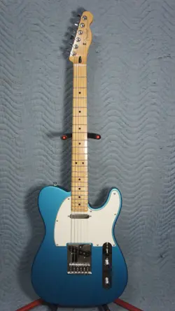 2024 FENDER LIMITED EDITION PLAYER TELECASTER IN LAKE PLACID BLUE
