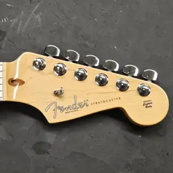 2010 FENDER USA STRATOCASTER MAPLE NECK AMERICAN STANDARD STRAT ELECTRIC GUITAR