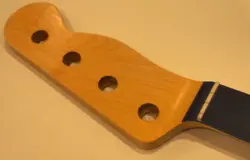 FENDER /PRECISION/JAZZ