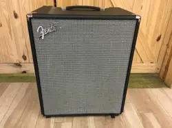 FENDER RUMBLE 200 BASS AMP IN GOOD CONDITION