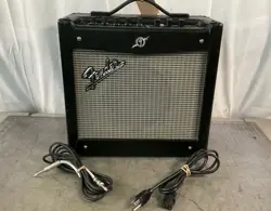 FENDER MUSTANG I V.2 COMBO GUITAR AMPLIFIER BUNDLE