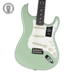 NEW FENDER PLAYER II STRATOCASTER, ROSEWOOD FINGERBOARD, BIRCH GREEN