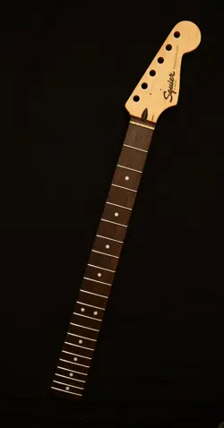 FENDER STRATOCASTER 21
