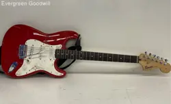 SQUIER BY FENDER STRAT AFFINITY SERIES ELECTRIC GUITAR RED W/ GIG BAG