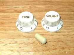 1966 WHITE JAZZMASTER