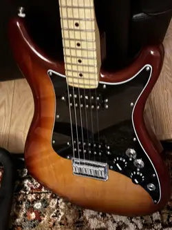 FENDER LEAD III SIENNA SUNBURST USED