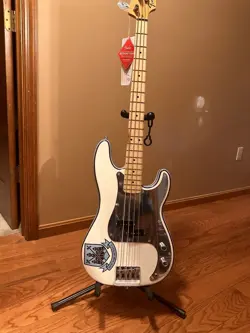 SIGNATURE PRECISION BASS/
