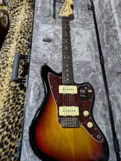 PERFORMER JAZZMASTER 2023