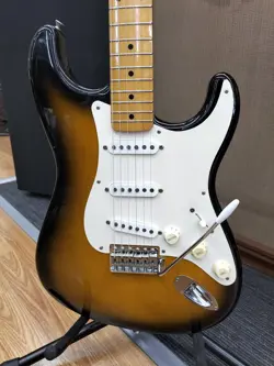 FENDER JAPAN ST54-900 USED 1990 ALDER BODY MAPLE NECK/FINGERBOARD W/HARD CASE