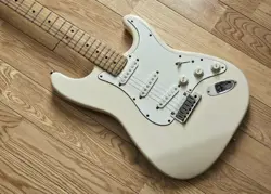 FENDER AMERICAN STANDARD STRATOCASTER (1995)
