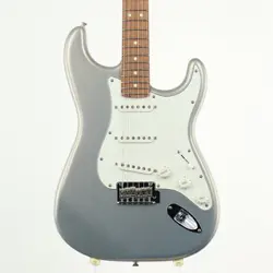 FENDER PLAYER STRATOCASTER PAU FERRO  SILVER
