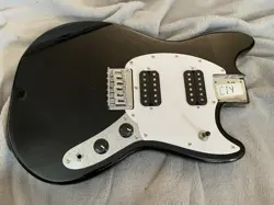 SQUIER / FENDER MUSTANG SHORT SCALE GUITAR BODY BLACK LOADED ELECTRONICS