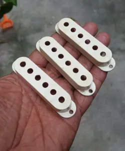 FENDER NATURALLY AGED SINGLE COIL PICKUP COVERS SET