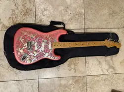 2000'S FENDER STRATOCASTER ELECTRIC GUITAR PINK PAISLEY MADE IN JAPAN VINTAGE