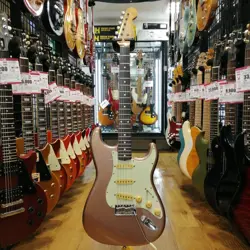 FENDER JAPAN STRATOCASTER ST62-TX BURGUNDY MIST ELECTRIC GUITAR CRAFTED IN JAPAN