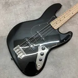SQUIER BY FENDER AFFINITY SERIES JAZZ BASS BLACK USED POPLAR BODY W/SOFT CASE