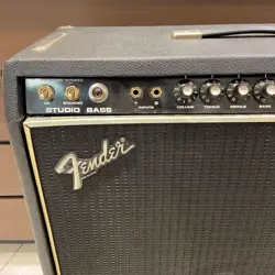 FENDER STUDIO BASS 1X15  BASS COMBO AMPLIFIER WITH  FOOTSWITCH