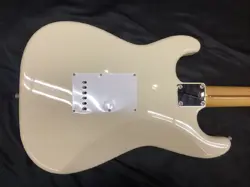 ST-54 STRATOCASTER WHITE