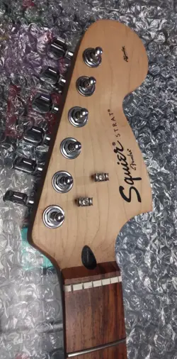 2005 FENDER SQUIER AFFINITY STRATOCASTER NECK 70'S STYLE HEADSTOCK W/TUNERS