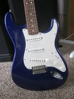MIM FENDER STRATOCASTER;