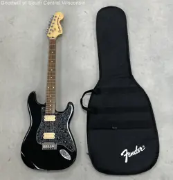 HH STRATOCASTER W/GIG