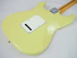 FENDER PLAYER II STRATOCASTER HSS HIALEAH YELLOW