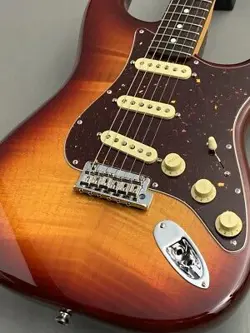 FENDER 70TH ANNIVERSARY AMERICAN PROFESSIONAL II STRATOCASTER US23077658