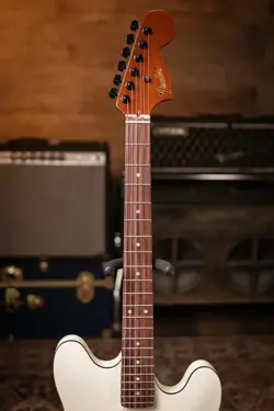 FENDER TOM DELONGE STARCASTER, ROSEWOOD FINGERBOARD - SATIN OLYMPIC WHITE