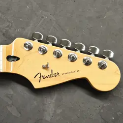 2021 FENDER PLAYER PLUS STRAT MAPLE NECK + LOCKING TUNERS - STRATOCASTER GUITAR