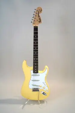 FENDER USA YNGWIE MALMSTEEN STRATOCASTER VINTAGE WHITE/ROSEWOOD 2022