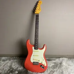 FENDER AMERICAN VINTAGE II 1961 STRATOCASTER -FIESTA RED