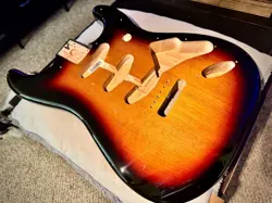 GENUINE FENDER ALDER SUNBURST STRATOCASTER BODY