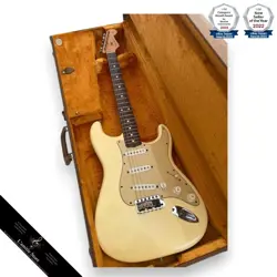 FENDER AMERICAN VINTAGE '62 STRATOCASTER ELECTRIC GUITAR WHITE 2004 MODEL