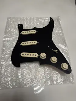 FENDER CUSTOM SHOP VINTAGE 50’S PRE-WIRED STRAT® PICKGUARD