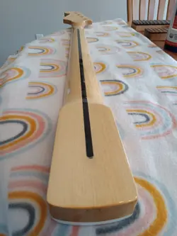 NEW FENDER PRECISION