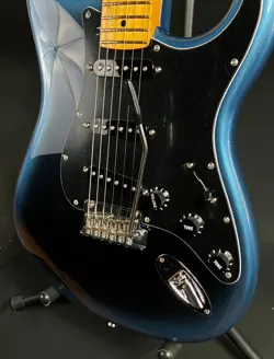 FENDER AMERICAN PROFESSIONAL II STRATOCASTER ELECTRIC GUITAR DARK NIGHT FINISH