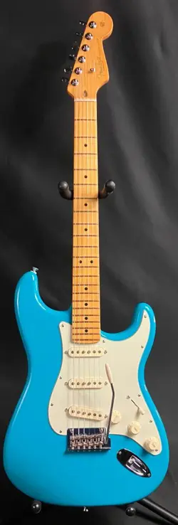 FENDER AMERICAN PROFESSIONAL II STRATOCASTER ELECTRIC GUITAR MIAMI BLUE W/ OHSC