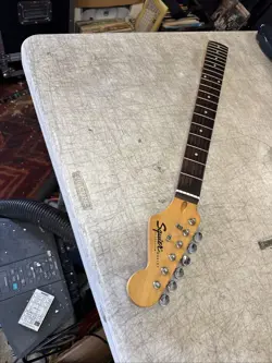 2002 FENDER STRATOCASTER SQUIER ROSEWOOD GUITAR NECK W/TUNERS BULLET LUTHIER