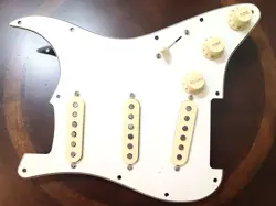 PRE-WIRED LOADED STRATOCASTER