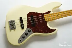 FENDER AMERICAN PROFESSIONAL II JAZZ BASS - OLYMPIC WHITE USED ELECTRIC