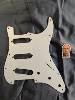 NEW - PICKGUARD FOR FENDER STRAT, S/S/S, 11 HOLES - 3-PLY WHITE ROCK ON!!!